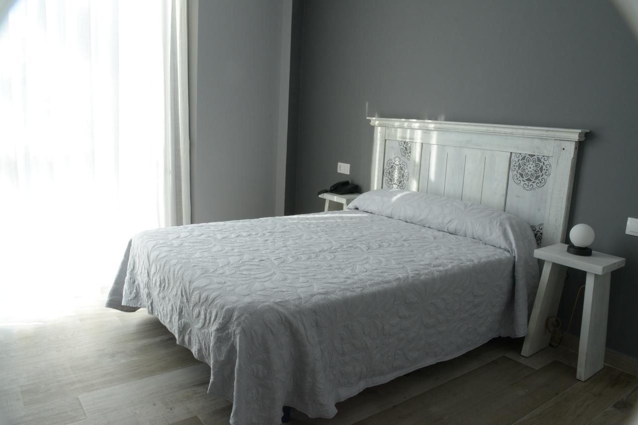 Hotel Mica Palas de Rei Екстериор снимка