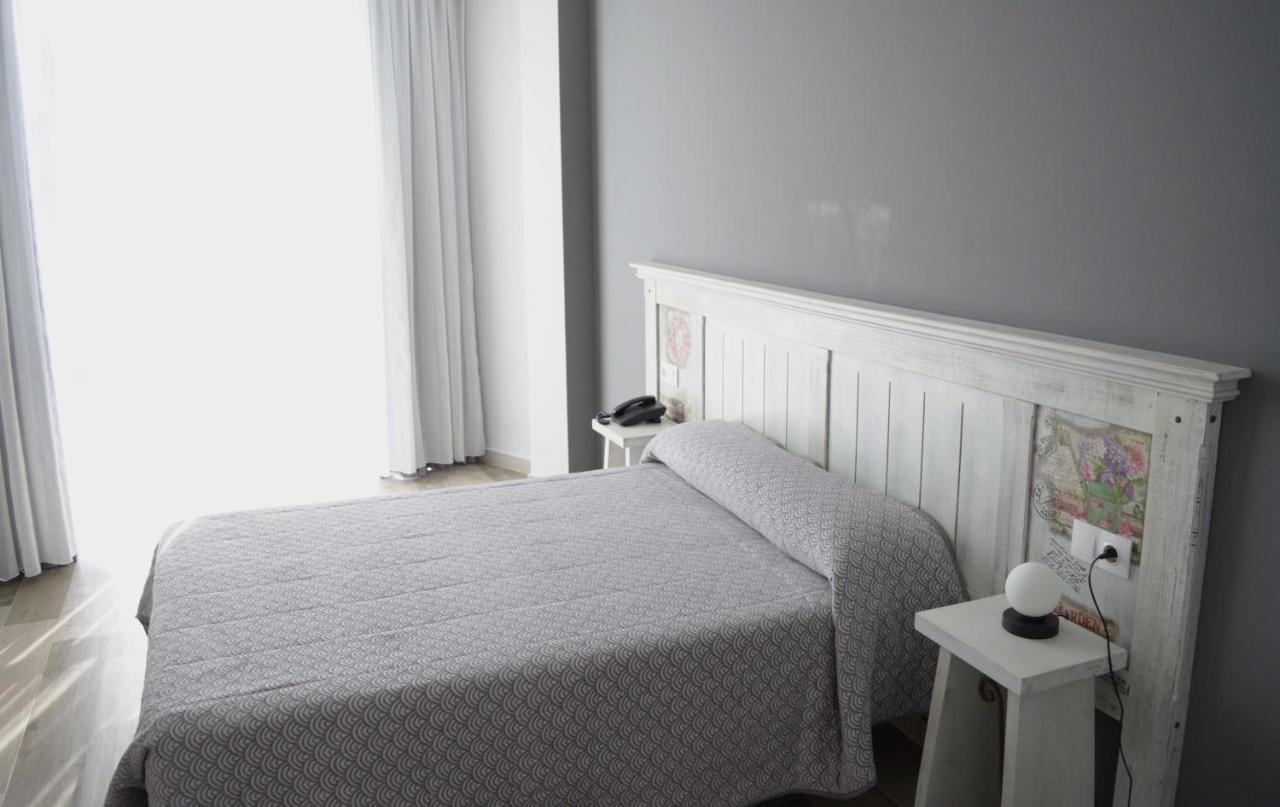 Hotel Mica Palas de Rei Екстериор снимка